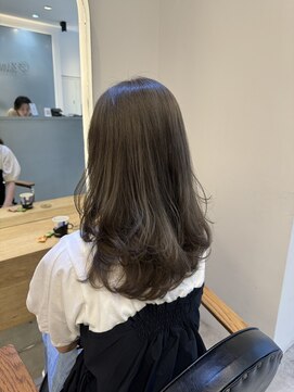 ジーナ 渋谷駅前(Zina) オリーブベージュ