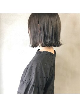 ミント(mint) 赤み除去!透明感グレーで柔らかい印象に!