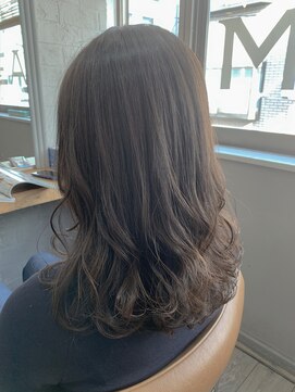 エルダーズバイユーレルム(L:der's by u-realm) 軽すぎないセミロング