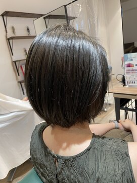 サラ(sarah) レイヤーボブ