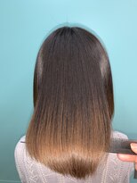 リーホリエ(Lee Horie) カラーを映やすストレート