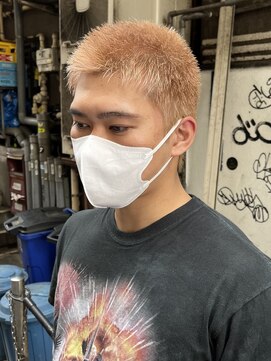 ピープスアンドスー 表参道 渋谷(Peeps&Suu.) メンズカット ボウズ サーモンピンク フェードカット