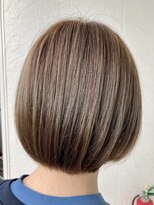 フリー(Free)&nbsp;☆色素改善☆シークレットハイライトカラー×切りっぱなしボブ
