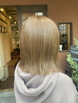 ココカラヘアー ニコ(cococara hair nico)&nbsp;ダブルカラー/切りっぱなしボブ/タッセルボブ/Wカラー/ベージュ