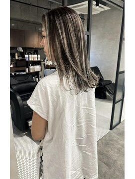 アコ(Aco) ★上品めなハイライトデザイン★