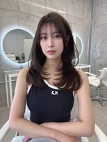 フォンズ(FONS)&nbsp;レイヤーカット　薄め前髪　顔まわりカット　高めレイヤー