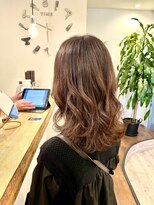 クッキー ヘアーアンドメイク(COOKIE Hair&Make)&nbsp;【COOKIE】艶ベージュ×セミロング