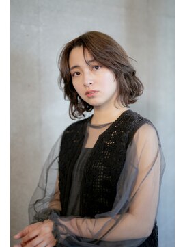 マグノリア(MAGNOLIA) ワイドバングのレイヤーボブパーマ