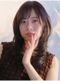 ミディアムレイヤー/透明感カラー/抜け感/20代30代40代/上品ヘア