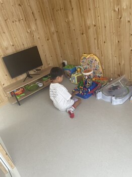 ラバーズオーシャン(Lovers Ocean)の写真/【キッズスペースあり】「忙しいママだっていつもキレイでいたい…」そんな願いを[Dina]が叶えます♪