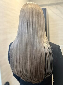 エルバイラビス 大宮(elu by lovis) 《巴結生》ミルクティーグレージュ/ハイトーン/大宮