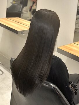 ヘルム(Helm) ミントアッシュ[名駅/透明感カラー/Wカラー/ハイライト]