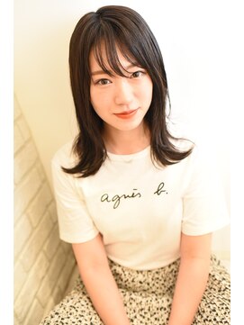 リタ(Lita) 石原さとみっぽい落ち着いてるけど透明感のあるブラウンベージュ