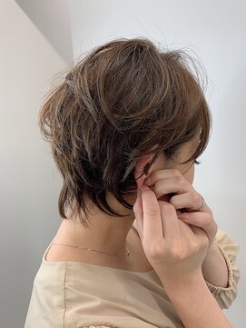 リグフクオカ(L.I.G fukuoka) 【L.I.G fukuoka】前下がりショートボブ×フォギーベージュ