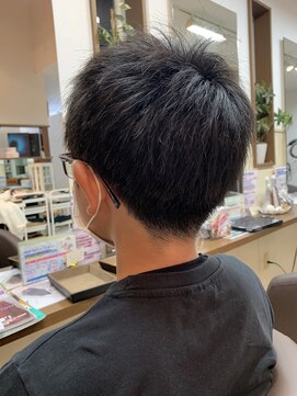 コアフィールフィス(COIFFURE fils) 《見附　今町》学生メンズ　スポーティ刈り上げ