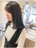 柔らかな暗髪セミロング