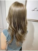 オリーブベージュ