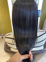 ビーチ(BEACH)&nbsp;暗髪カラーブルーブラックAujua髪質改善超音波トリートメント