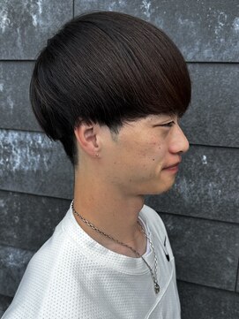 ヒュイル バイ ニアウ(Hwyl by Niau) メンズマッシュパーマニュアンスパーマスパイラルパーマ刈り上げ