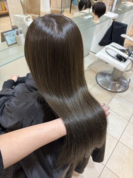 ビフィーノ イーリス 川西店(bifino iris) ハイライトで作るオリーブベージュ♪