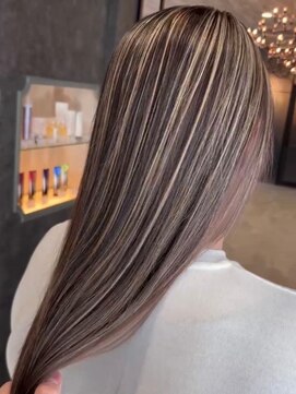 アース コアフュールボーテ 上尾店(EARTH coiffure beaute) ナチュラルベージュ_ヨシンモリ_顔周りレイヤー_レイヤーカット