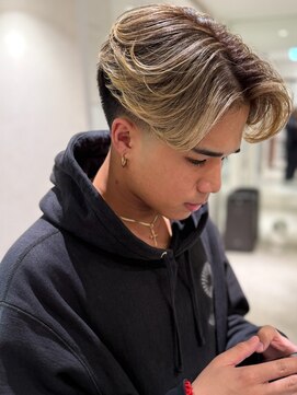 アンサー 渋谷(ANSWER) メンズバレイヤージュカラーハイライト海外風センターパート