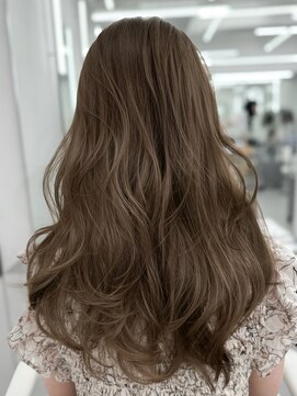 アマトウキョウスマートサロン(AMA TOKYO×Smart Salon) ヘーゼルベージュ ブリーチなし 海外風 レイヤーカット