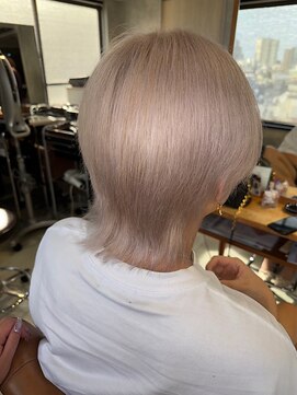 アンククロス 表参道(ANKH CROSS) ケアブリーチカラー/ウルフカット/ハイトーンベージュ