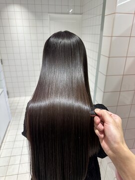 ロンドルーチェ 心斎橋(Lond luce) ダークアッシュ/ミディアムレイヤーカット［髪質改善/縮毛矯正］