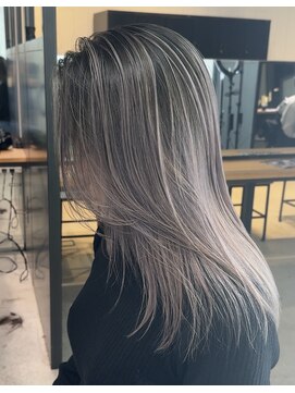 サロウィン 下北沢(SALOWIN) グレイパールのシャドールーツ