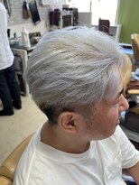 ヘアサロンナンバーワンクラブ上和田本店&nbsp;ホワイト