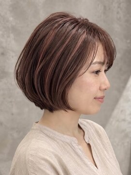 キリ 逗子(kiri) 逗子葉山ナチュラルハイライトピンクインナーカラーミニボブk126