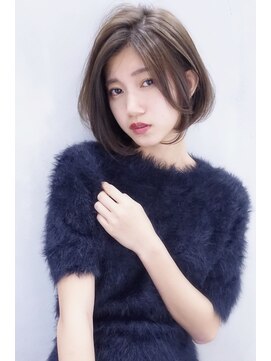 オウル(Owll) ★DISHEL ★ひし形シルエットの大人ボブセンターパート