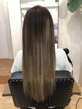 アコンプリッシュ 代官山 恵比寿(accomplish) プラチナミネコラ