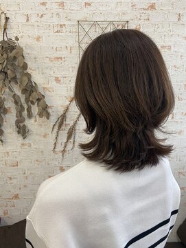 アカイトビラ ヘアケアサロン(AKAI TOBIRA Hair Care Salon) 軽めウルフスタイル