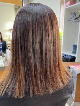 美容室 ラヴィエ ハイライトと髪質改善