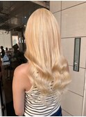 プルエクステでブロンドヘアに大変身♪