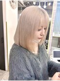 ホワイトベージュ
