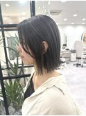 グレージュ白髪ぼかしハイライトかきあげボブ（by山守）