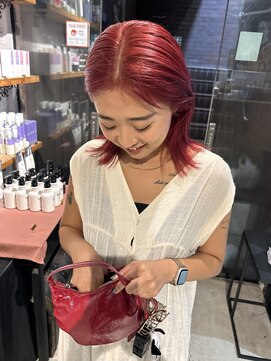 ノラ ヘアーサロン(NORA HAIR SALON) 【大久保】ブリーチ1回チェリーレッドカラー切りっぱなしカット