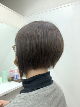 ヘアーアンドスパ ベアーズ 2 丸み前下がりボブ