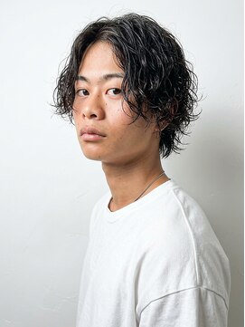 リベルテ 心斎橋(Liberte) センターパートサーフカールメンズミディアム20代30代人気
