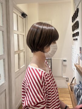 シーループユナイテッドアトリエ(C-LOOP UNITED ATELIER) 大人ショートボブ/透明感ベージュ/ハイライト/30代40代