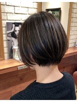 ヘアメイク フレンシア(hair make flencia) 丸みフォルムと繊細な束感の大人ショートボブ【430スタイル】