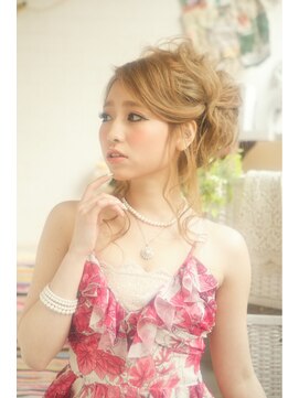 ヘアメイクサロンシャルメ(Hair Make Salon CHARMER) セレブ系ルーズヘアー