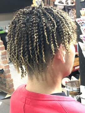 トリックストア(TRICK STORE) ぎっちぎちのツイストスパイラルパーマ