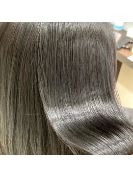 アッシュ 淵野辺店(Ash) 縮毛矯正で髪質改善へ