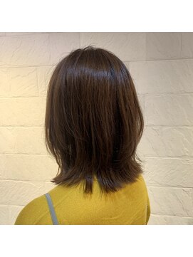 イーチ ヘアーアンドトータルビューティ(each hair&total beauty) ぱっつんボブ/ナチュラル外ハネミディ【青木元子】