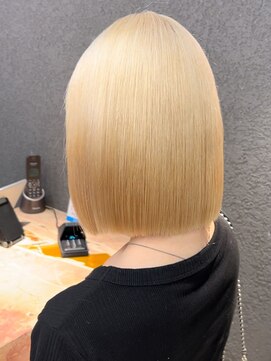 ペレ 栄店(PELE) ブロンド/斜めバング/グレージュカラー/デザインカラー/栄/名駅