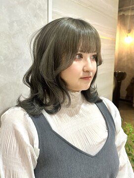 エルバイラビス 大宮(elu by lovis) 《ゆい》オリーブベージュ/グレージュ/前髪パーマ/ウルフカット/